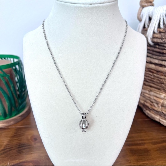 Handmade Silver Herkimer Diamond Quartz Crystal Round Cage Pendant Necklace - Picture 4 of 6